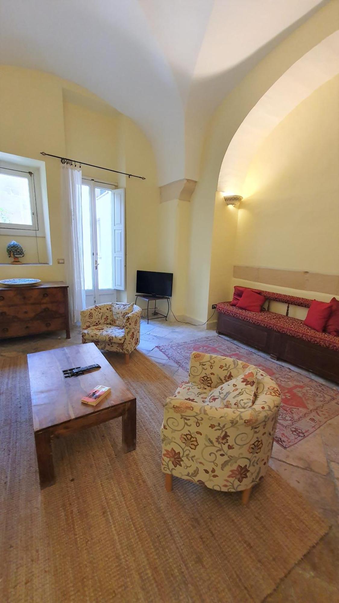 Palazzo Bernardini Apartment Lecce Luaran gambar