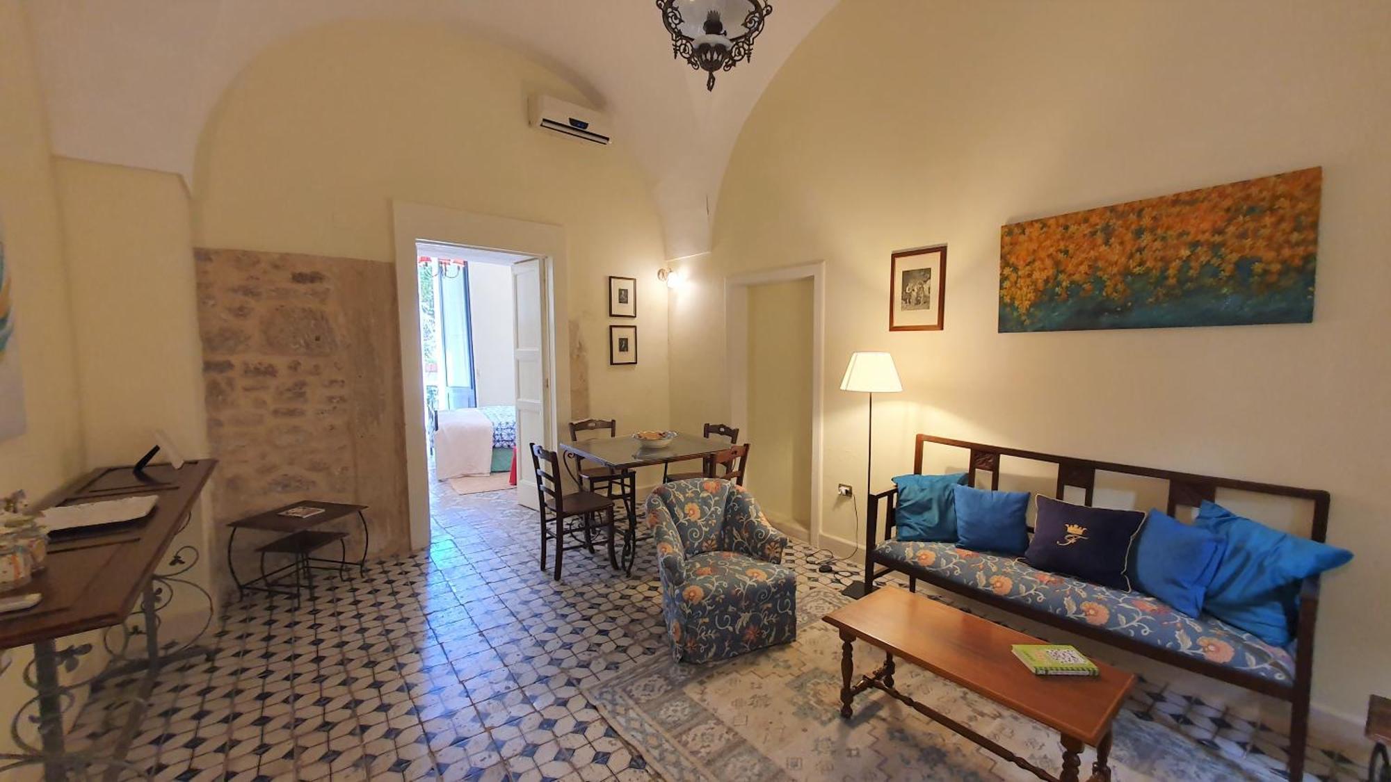 Palazzo Bernardini Apartment Lecce Luaran gambar